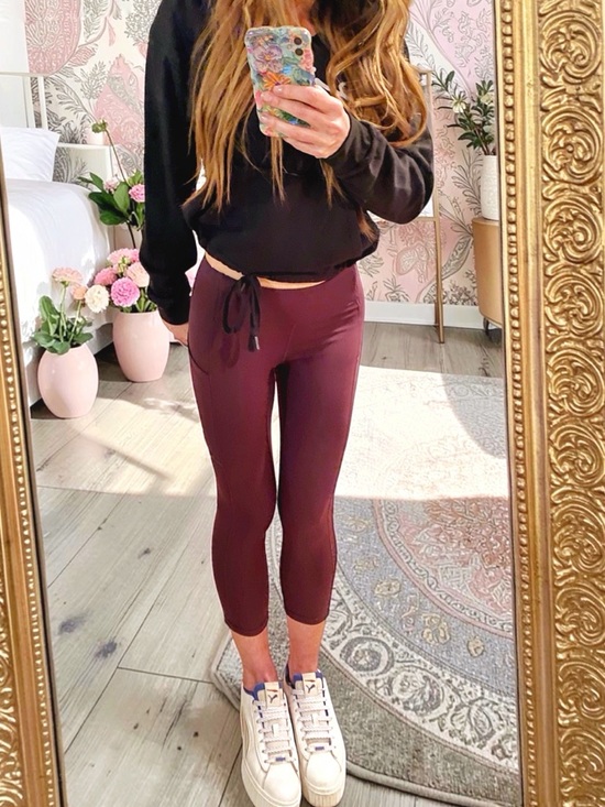 lululemon athletica Pants - EUC Lululemon Speed Up Crop 21"
Black Cherry leggings size 6